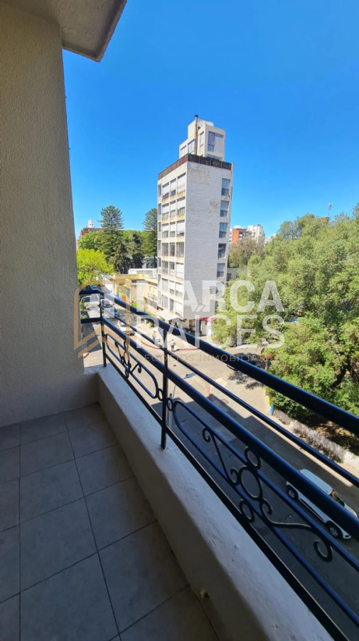Apartamento ID.2031 - Alquiler Apartamento 2 Dormitorios Amoblado Pocitos Montevideo