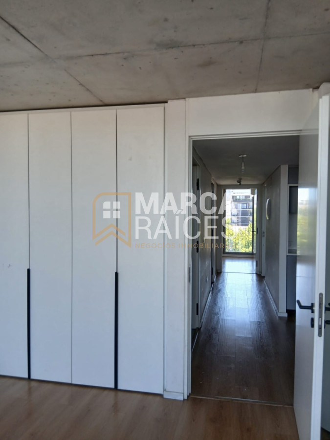 Apartamento ID.1792 - Alquiler Apartamento 3 Dormitorios 2 Baños Piscina Edificio de Categoria Centro Montevideo