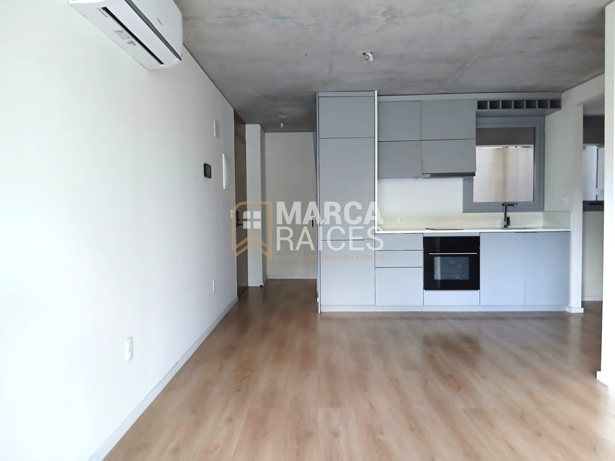 Apartamento ID.1934 - Alquiler Apartamento 1 Dormitorio con patio Centro Sur Montevideo