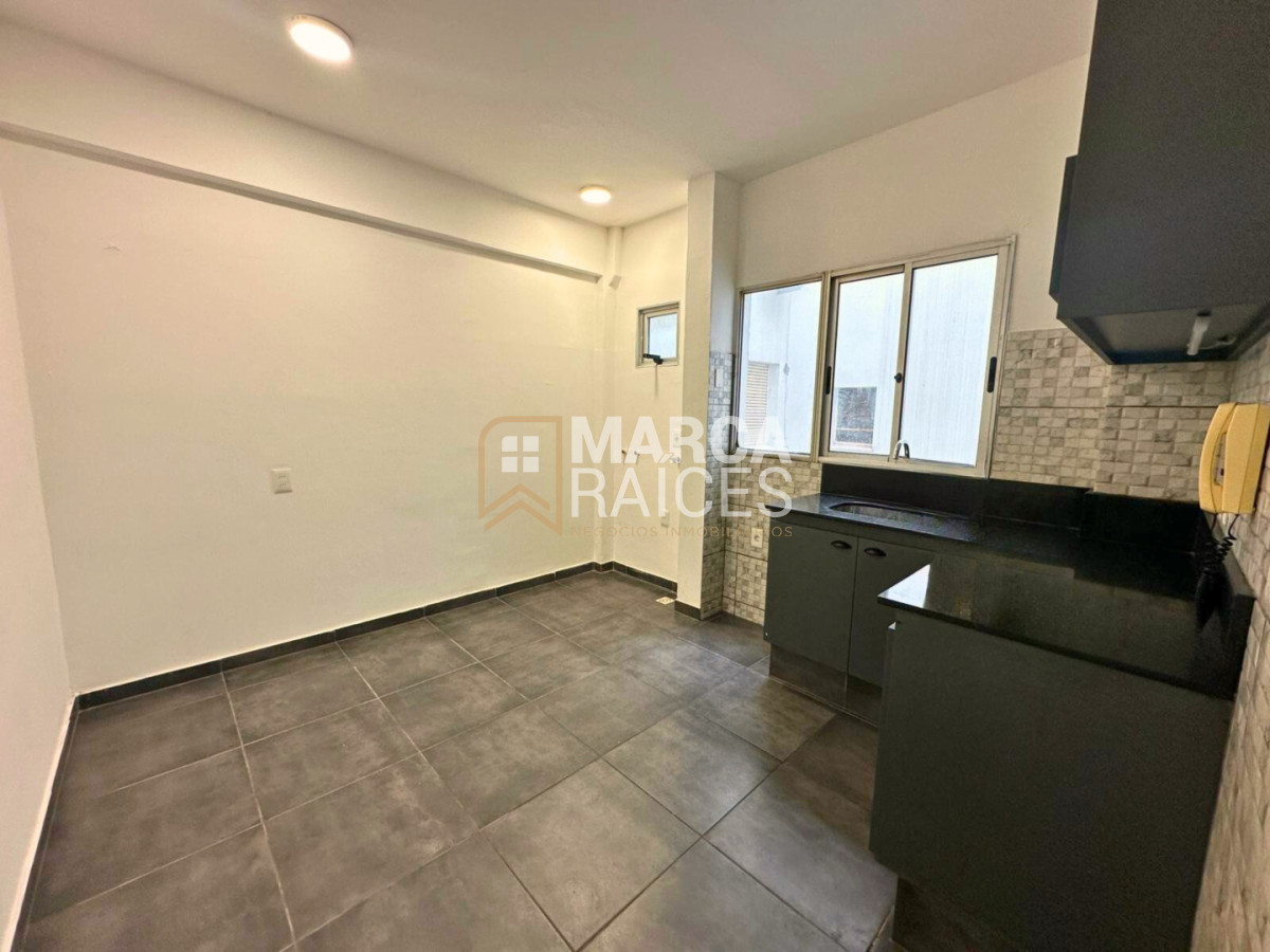 Apartamento ID.1886 - Alquiler Apartamento 2 Dormitorios Centro Montevideo