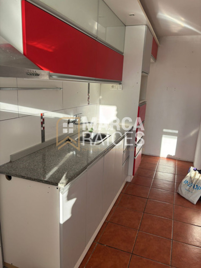 Apartamento ID.1744 - Alquiler Apartamento 3 Dormitorios, 1 Baño, Centro, Montevideo