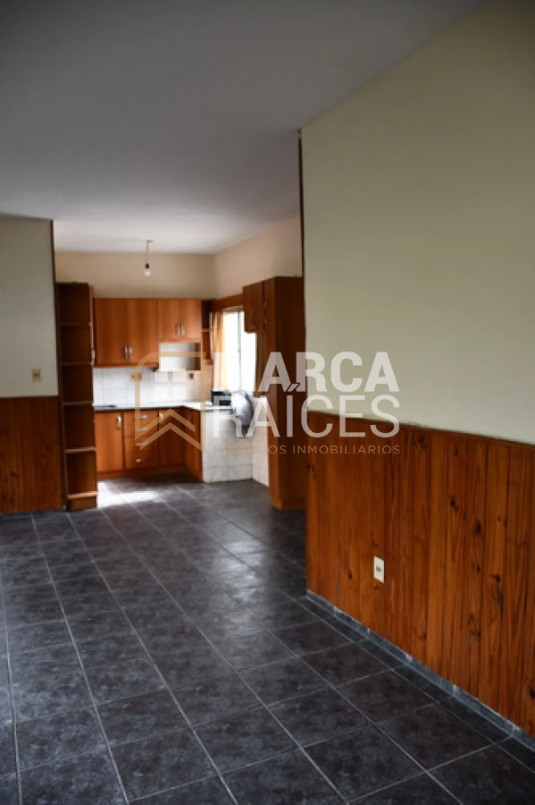 Apartamento ID.2012 - Alquiler Apartamento 4 Dormitorios, 2 Baños. La Blanqueada, Montevideo