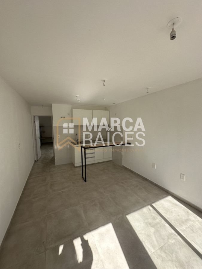 Apartamento ID.1004 - Venta Apartamento 1 Dormitorio Con Patio Y Cochera con buena renta Paysandu Uruguay