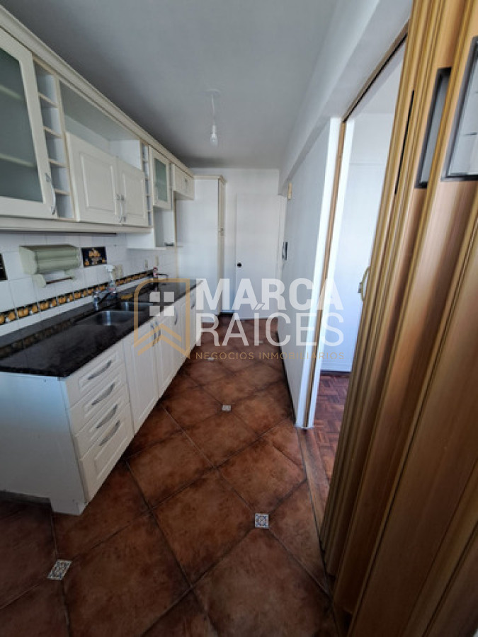 Apartamento ID.1809 - Venta Apartamento 3 dormitorios, 2 baños, con garage. Pocitos, Montevideo
