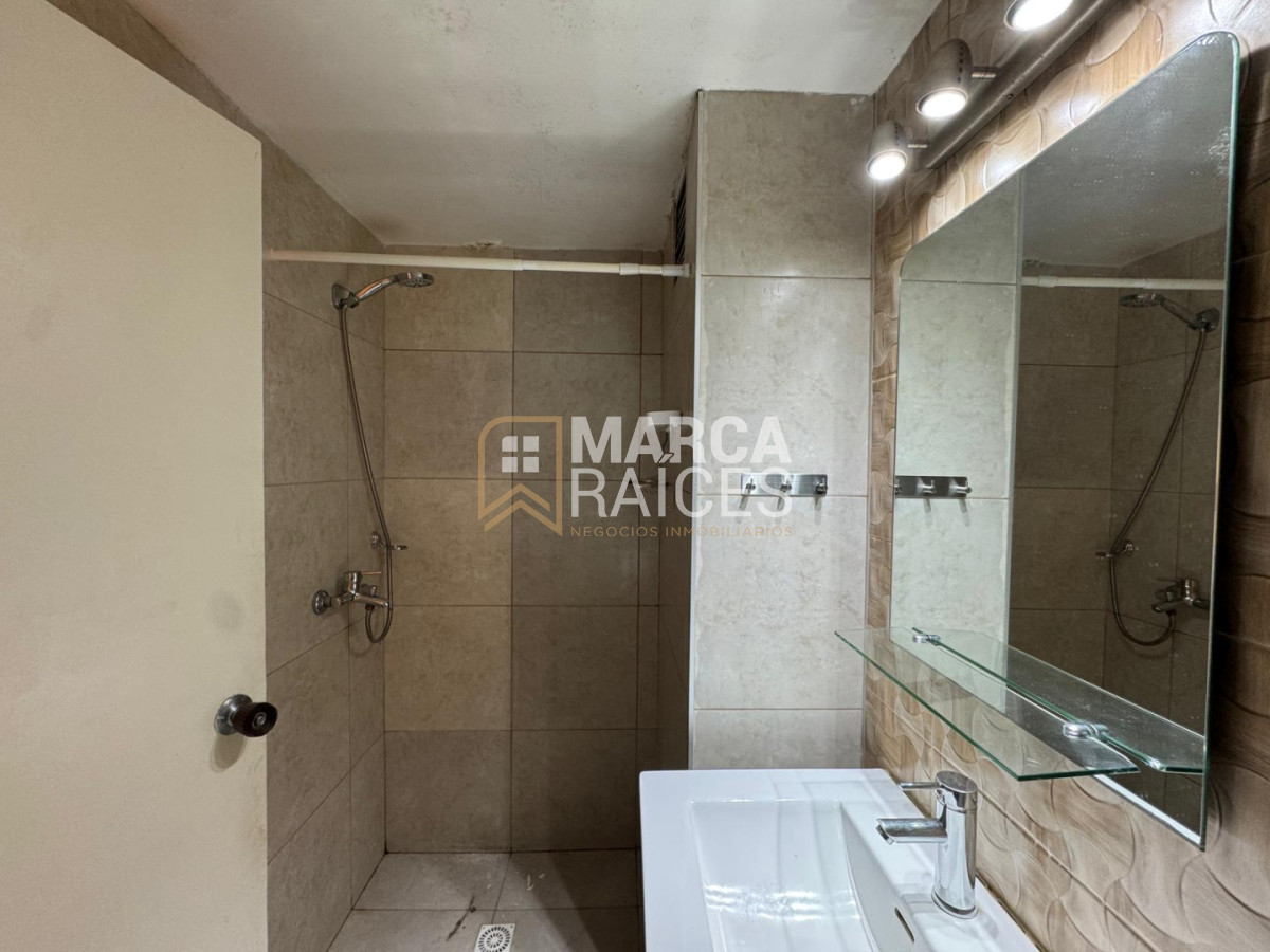 Apartamento ID.1865 - Alquiler Apartamento Monoambiente Con Balcon Piso Vista a la Rambla Pocitos Montevideo