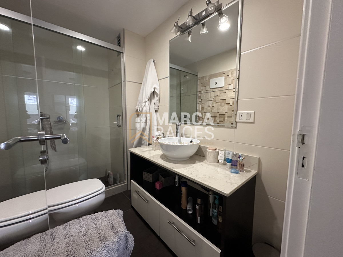 Apartamento ID.1043 - Venta Hermoso Apartamento 3 Dormitorios 3 Baños Balcon Patio Parrillero Pocitos Montevideo