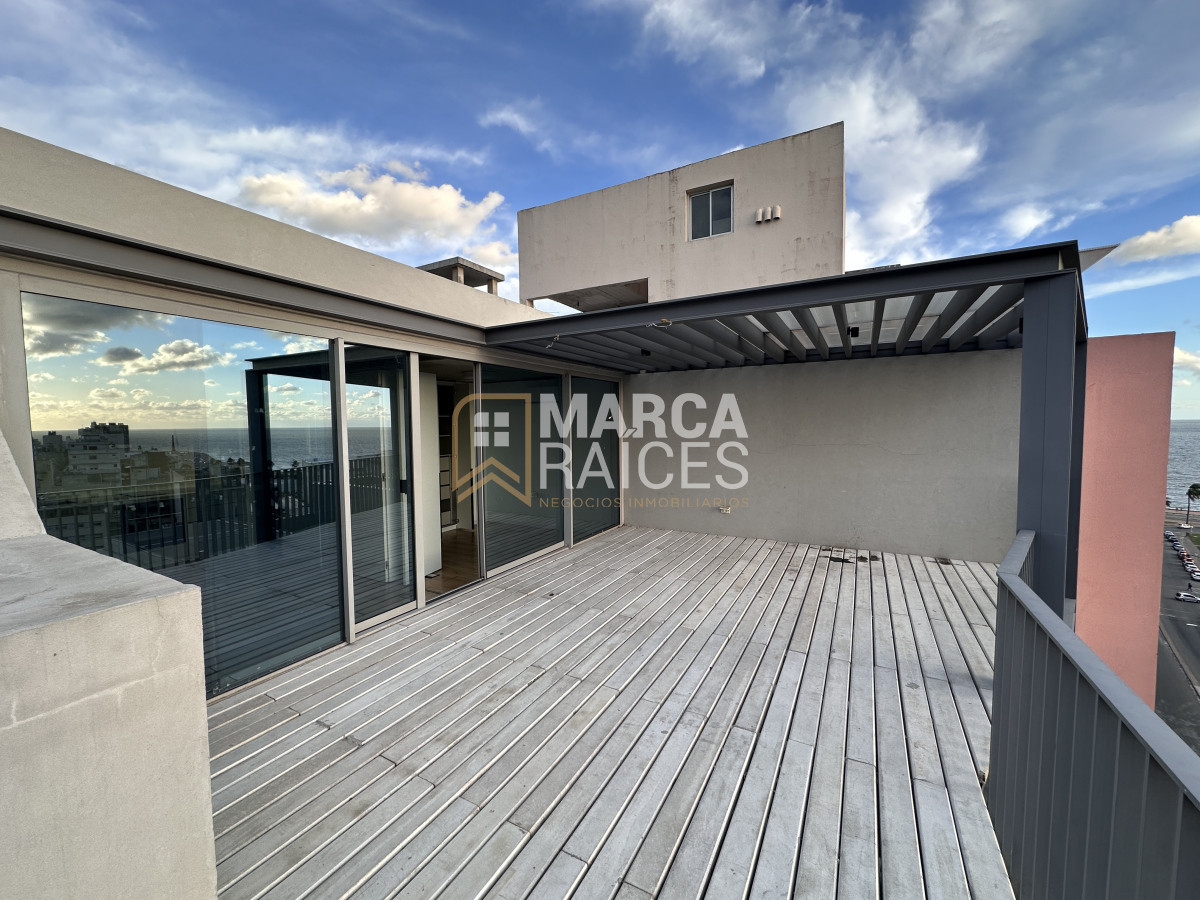Apartamento ID.1381 - Alquiler Apartamento Penthouse 1 Dormitorio Centro Montevideo