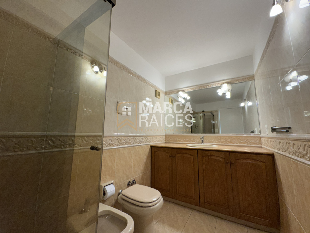 Apartamento ID.1734 - Venta Apartamento 4 dormitorios 3 baños Garage Pocitos Montevideo