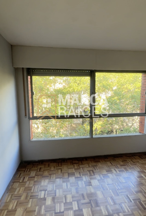 Apartamento ID.718 - Venta Apartamento 2 Dormitorios 2 Baños Con Estacionamiento Centro