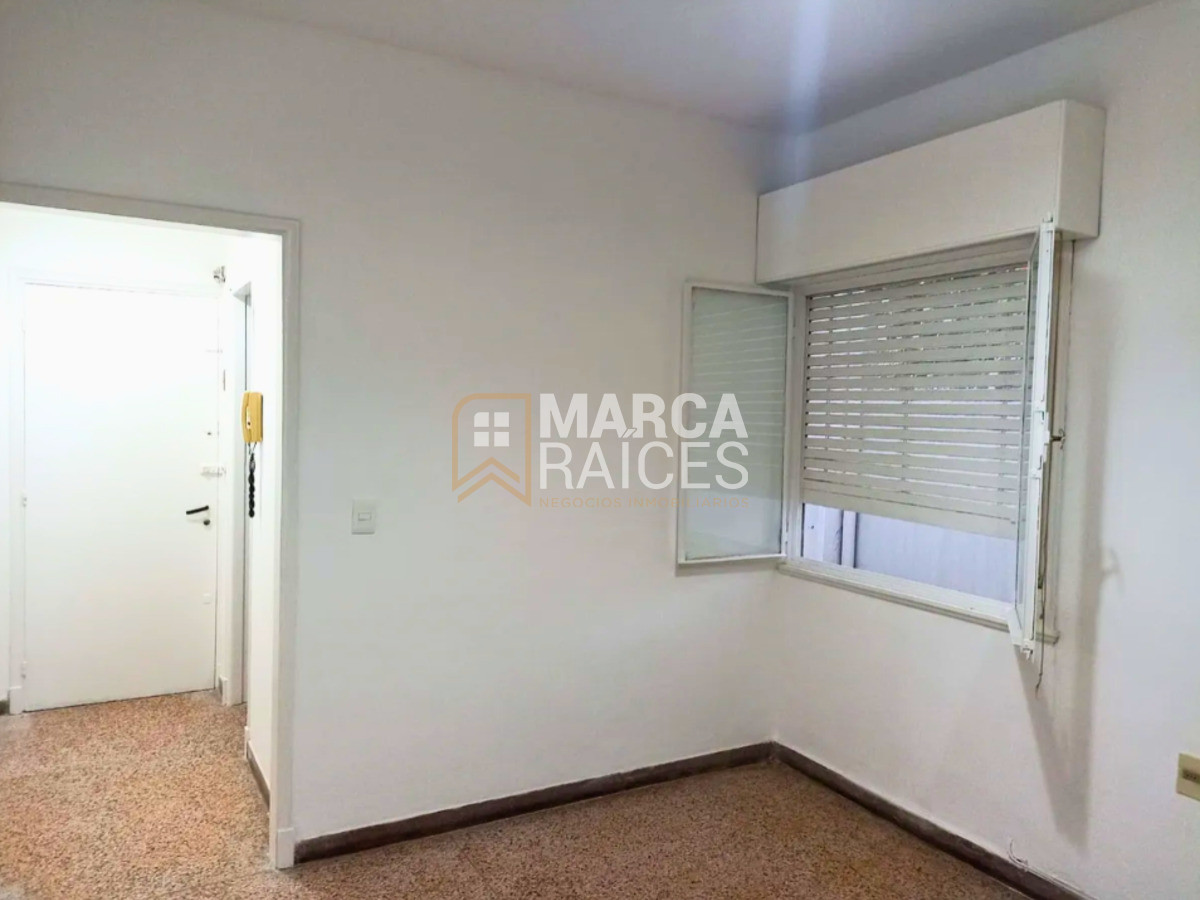 Apartamento ID.1671 - Alquiler Apartamento 1 Dormitorio con Patio Jacinto Vera Montevideo