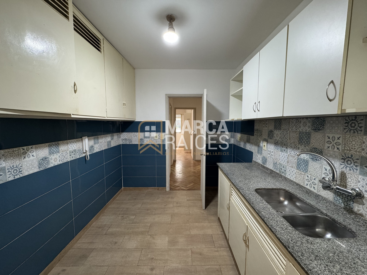 Apartamento ID.1529 - Alquiler Hermoso Apartamento de 3 Dormitorios 2 Baños en Punta Carretas Montevideo