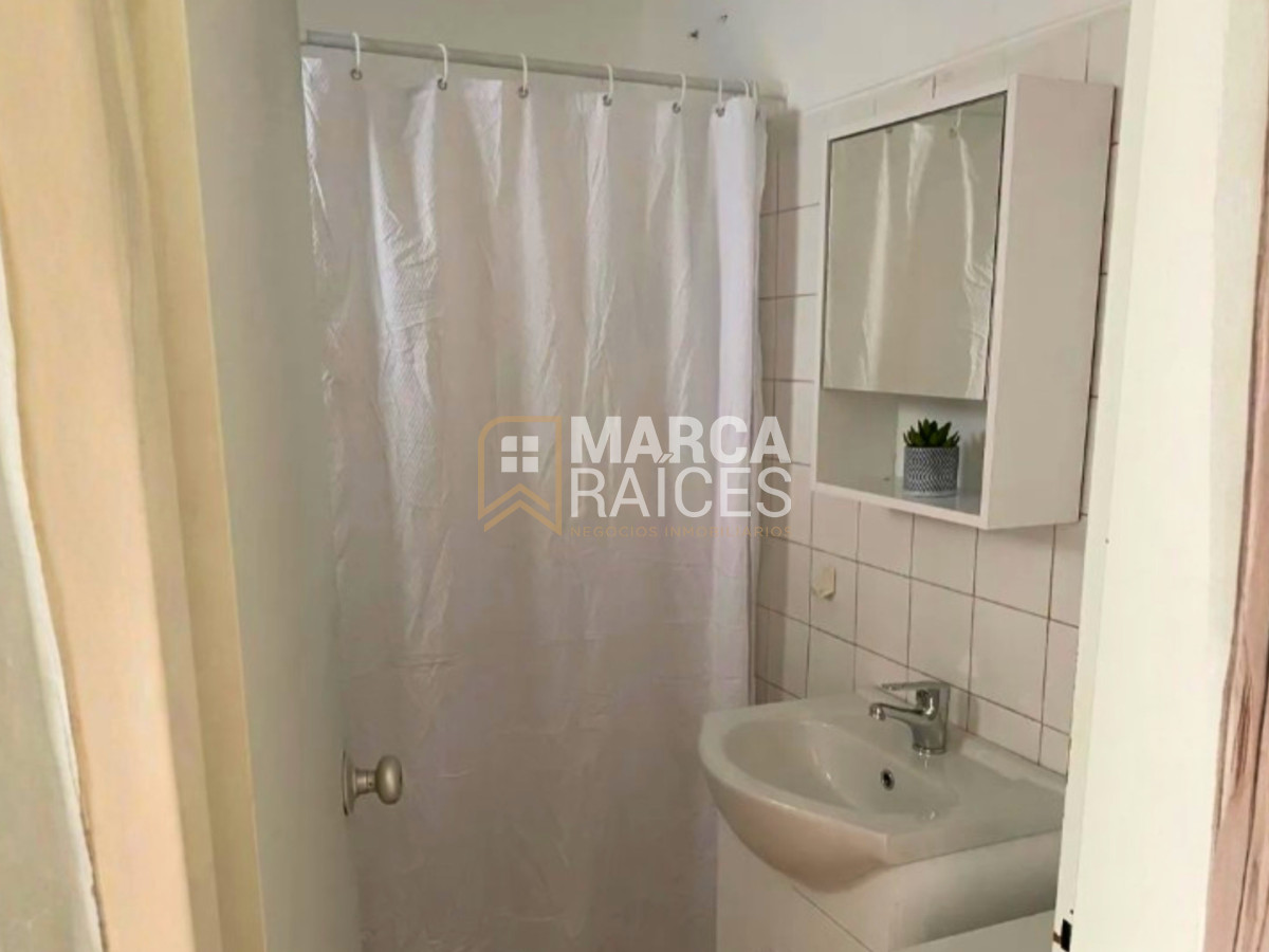 Apartamento ID.1672 - Alquiler Apartamento 1 Dormitorio con Patio Ciudad Vieja Montevideo