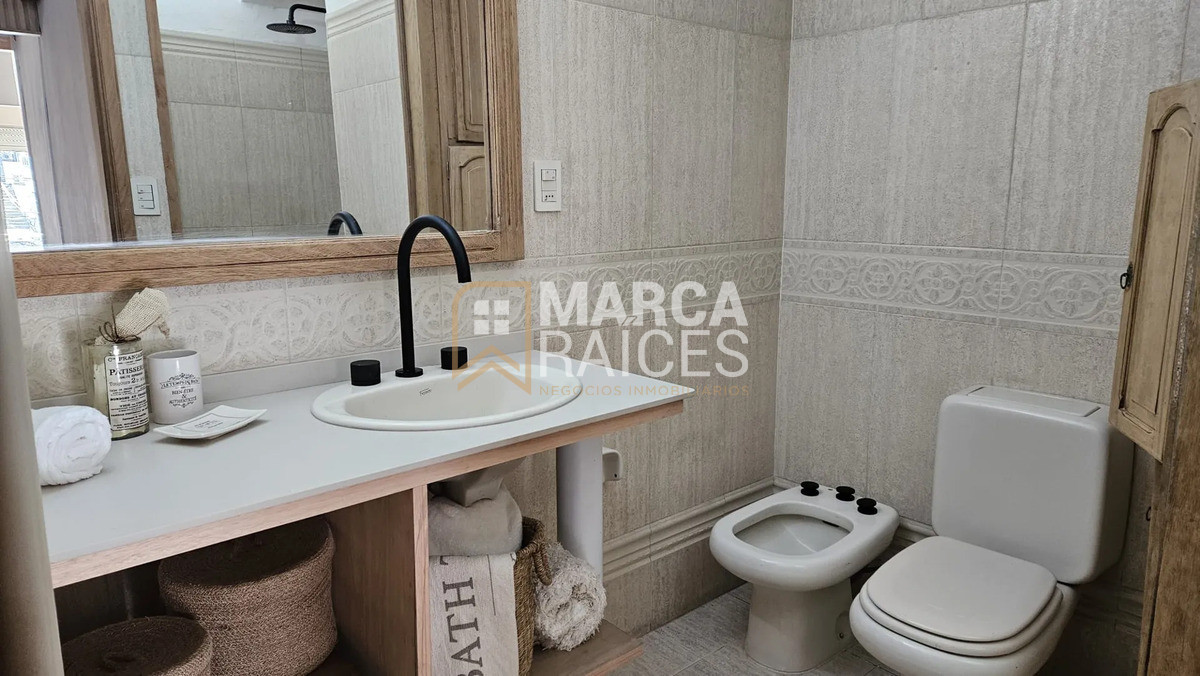 Apartamento ID.1989 - Alquiler Apartamento 2 Dormitorios frente al Mar. Malvin, Montevideo