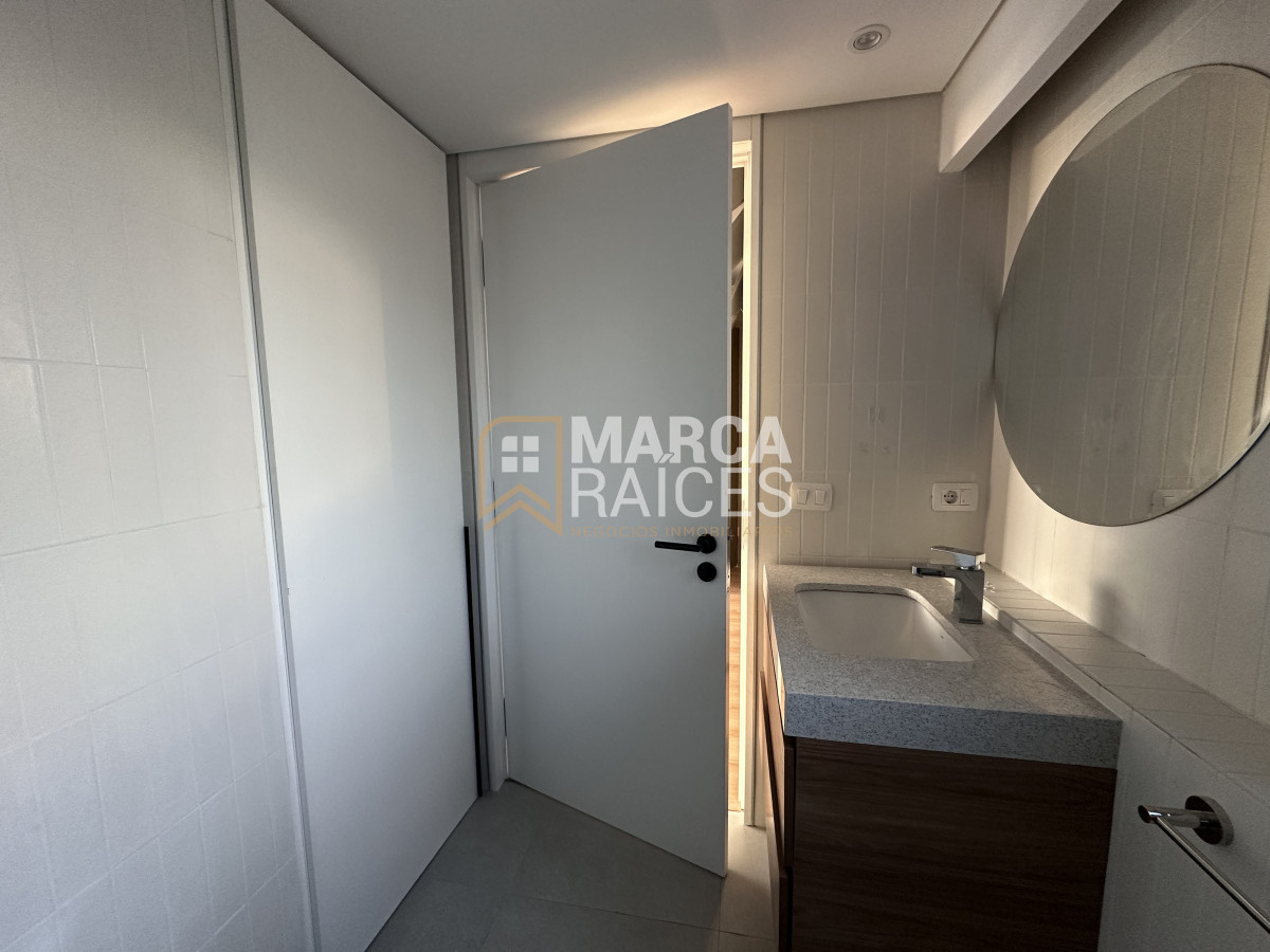 Apartamento ID.1381 - Alquiler Apartamento Penthouse 1 Dormitorio Centro Montevideo