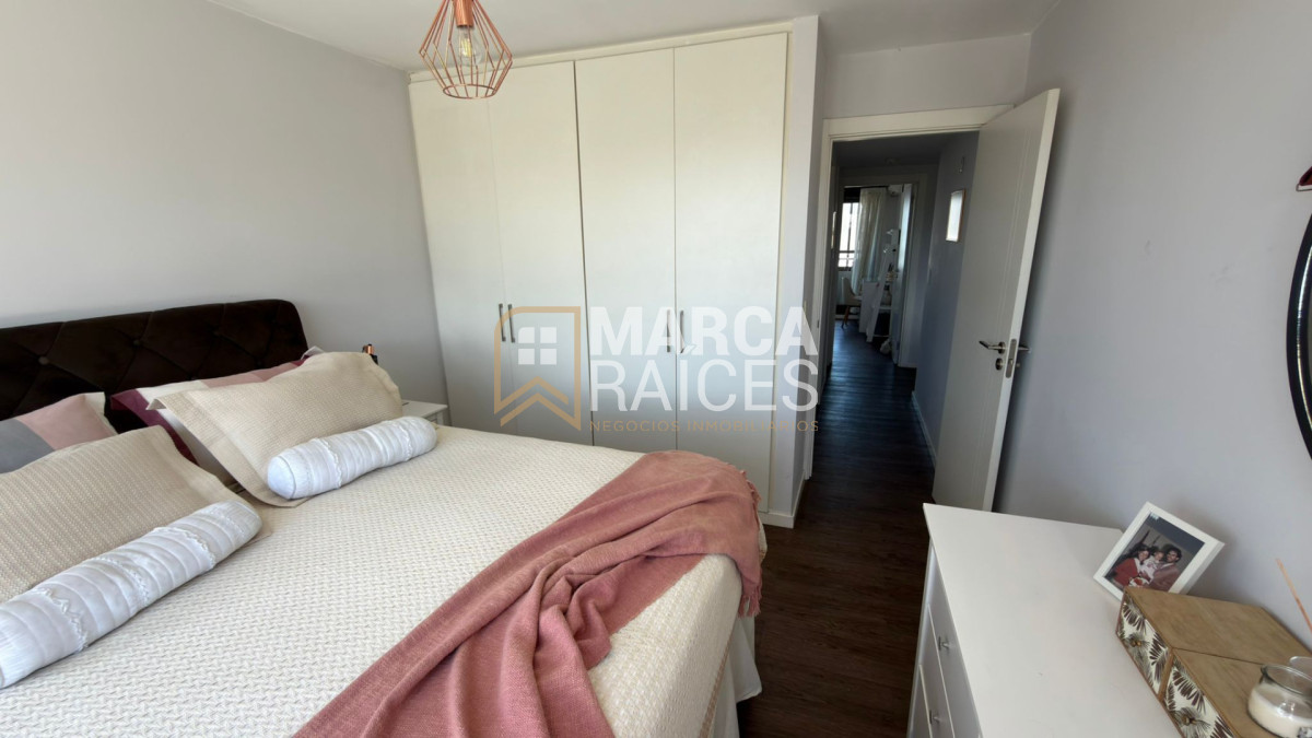 Apartamento ID.1797 - Alquiler Penthouse con Parrillero y Garage, 3 Dormitorios, 2 baños. Centro, Montevideo