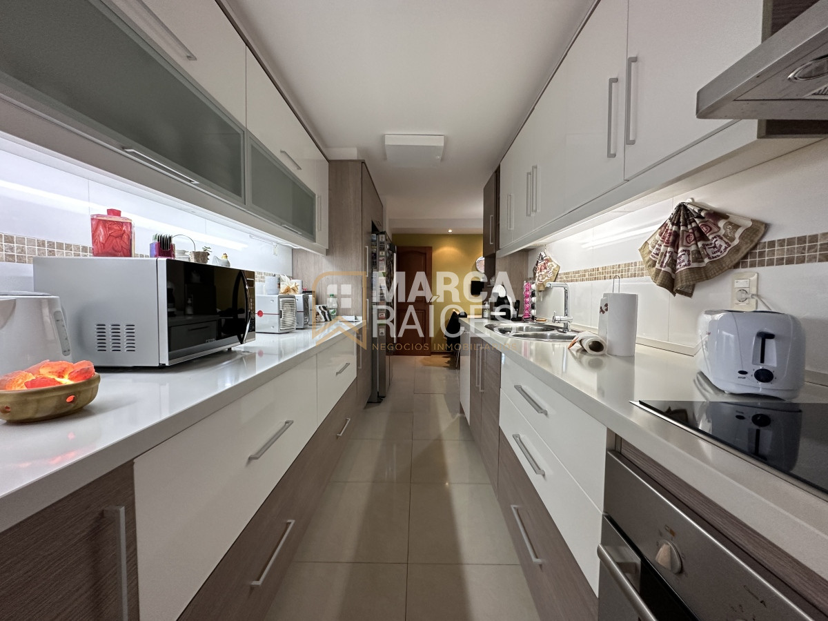 Apartamento ID.888 - Venta Espectacular Apartamento Sobre Rambla 4 Dormitorios Garage Doble Punta Carretas Montevideo