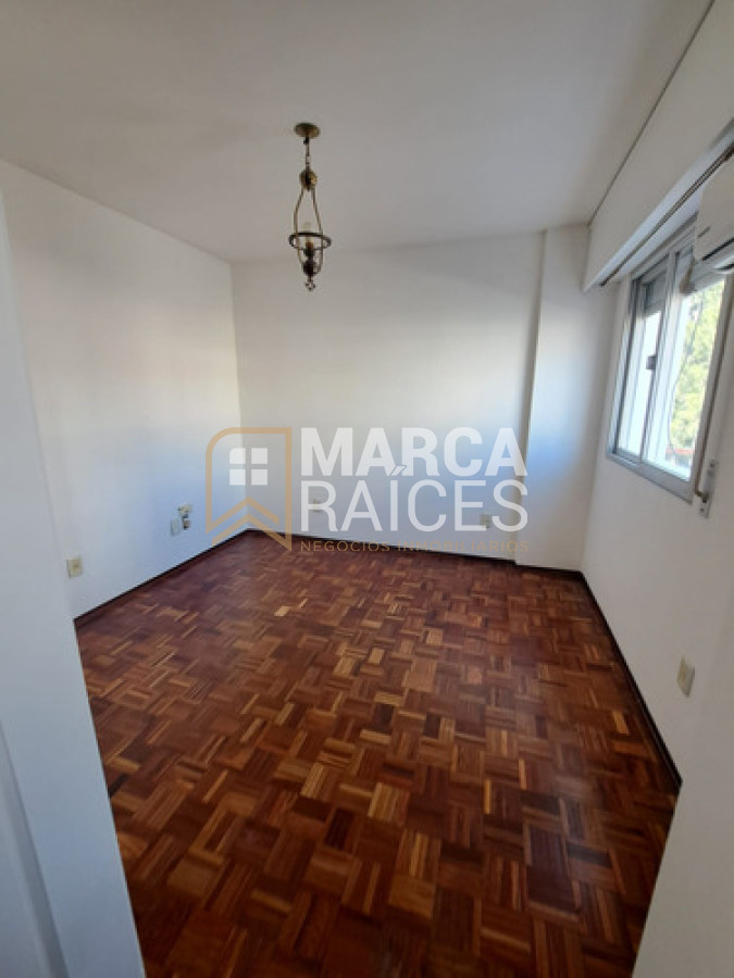 Apartamento ID.1809 - Venta Apartamento 3 dormitorios, 2 baños, con garage. Pocitos, Montevideo
