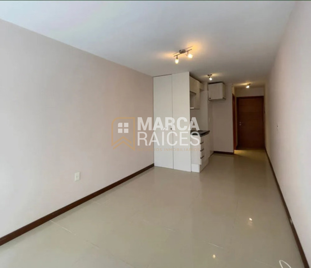 Apartamento ID.1841 - Alquiler Monoambiente al frente. Pocitos, Montevideo