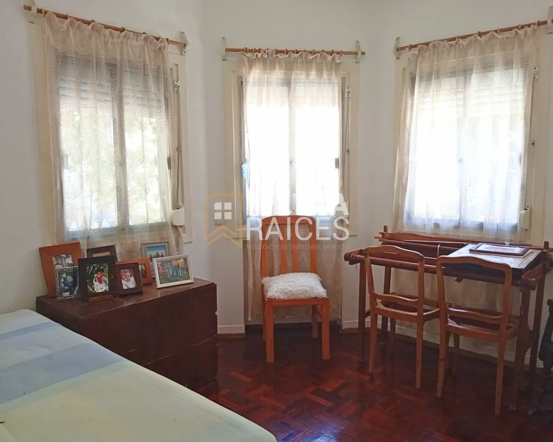 Apartamento ID.1728 - Venta Apartamento 4 Dormitorios 2 Baños Balcon Centro Montevideo