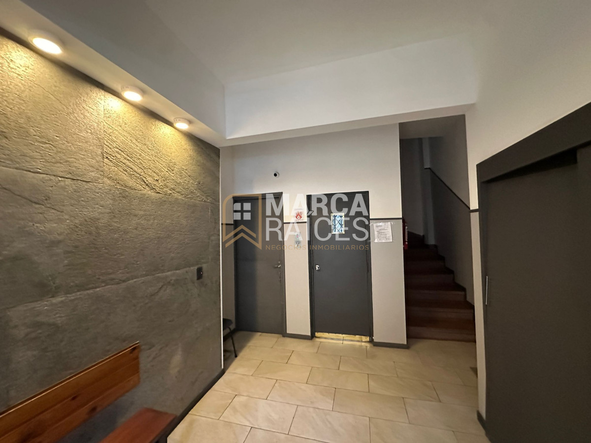 Apartamento ID.1693 - Alquiler Apartamento 3 Dormitorios 2 Baños Patio Centro Montevideo