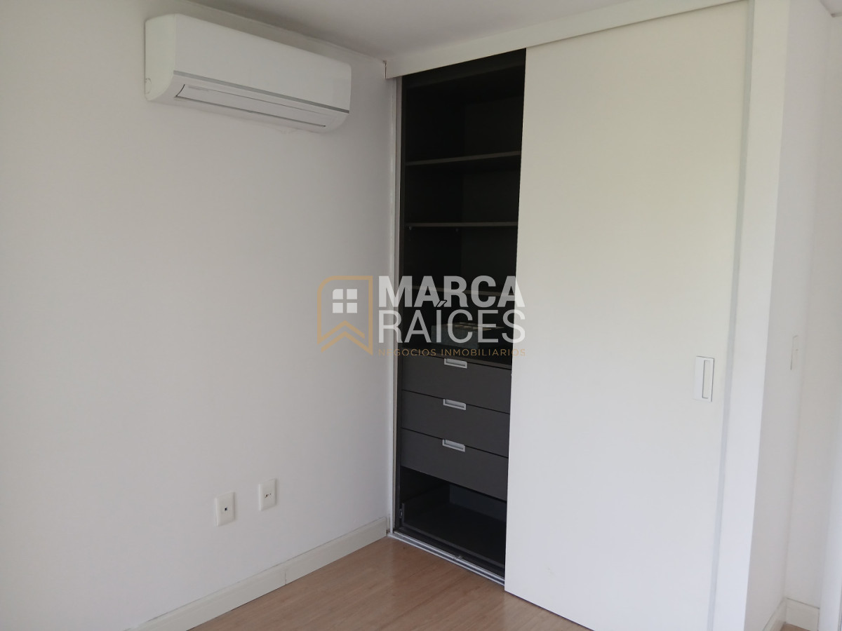 Apartamento ID.1790 - Alquiler Apartamento 2 Dormitorios Centro Montevideo