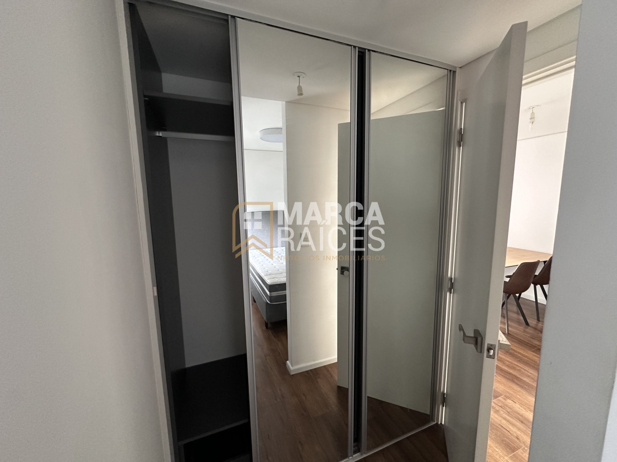 Apartamento ID.1379 - Alquiler Apartamento 2 Dormitorios Centro Montevideo