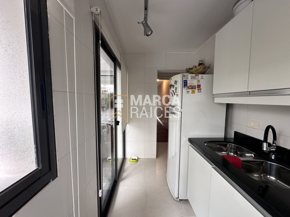 Apartamento ID.1043 - Venta Hermoso Apartamento 3 Dormitorios 3 Baños Balcon Patio Parrillero Pocitos Montevideo