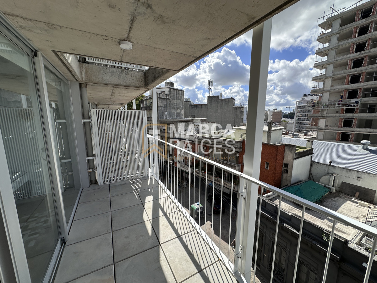 Apartamento ID.1402 - Apartamento Amplio A Estrenar Amoblado Piso 4 Al Frente Luminoso Cordon Sur Montevideo
