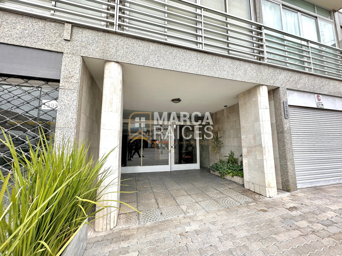 Apartamento ID.1617 - Venta Apartamento 2 Dormitorios 2 Baños Garage Pocitos Montevideo