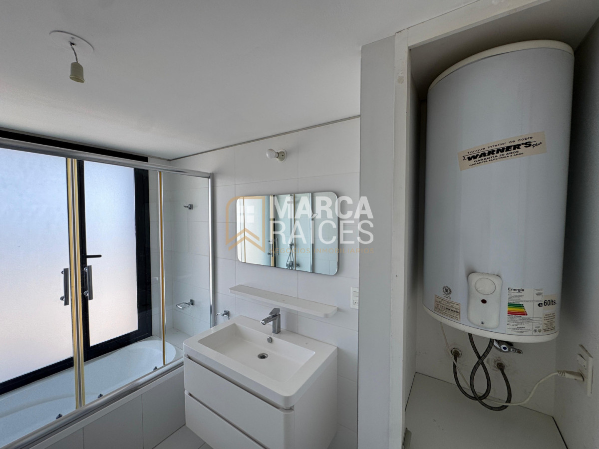 Apartamento ID.1791 - Alquiler Apartamento Penthouse 2 Dormitorios Centro Montevideo