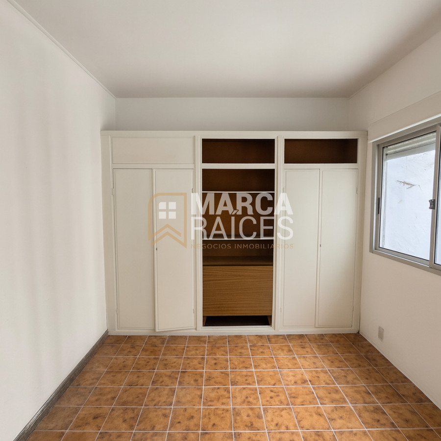 Apartamento ID.1693 - Alquiler Apartamento 3 Dormitorios 2 Baños Patio Centro Montevideo