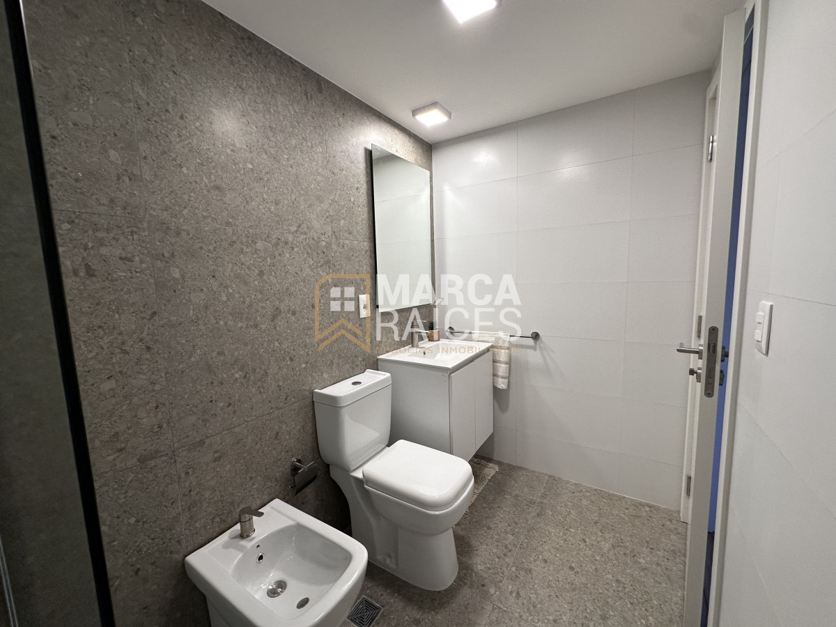 Apartamento ID.1016 - Venta Apartamento 1 Dormitorio en construcción con balcon y patio Centro Sur Montevideo