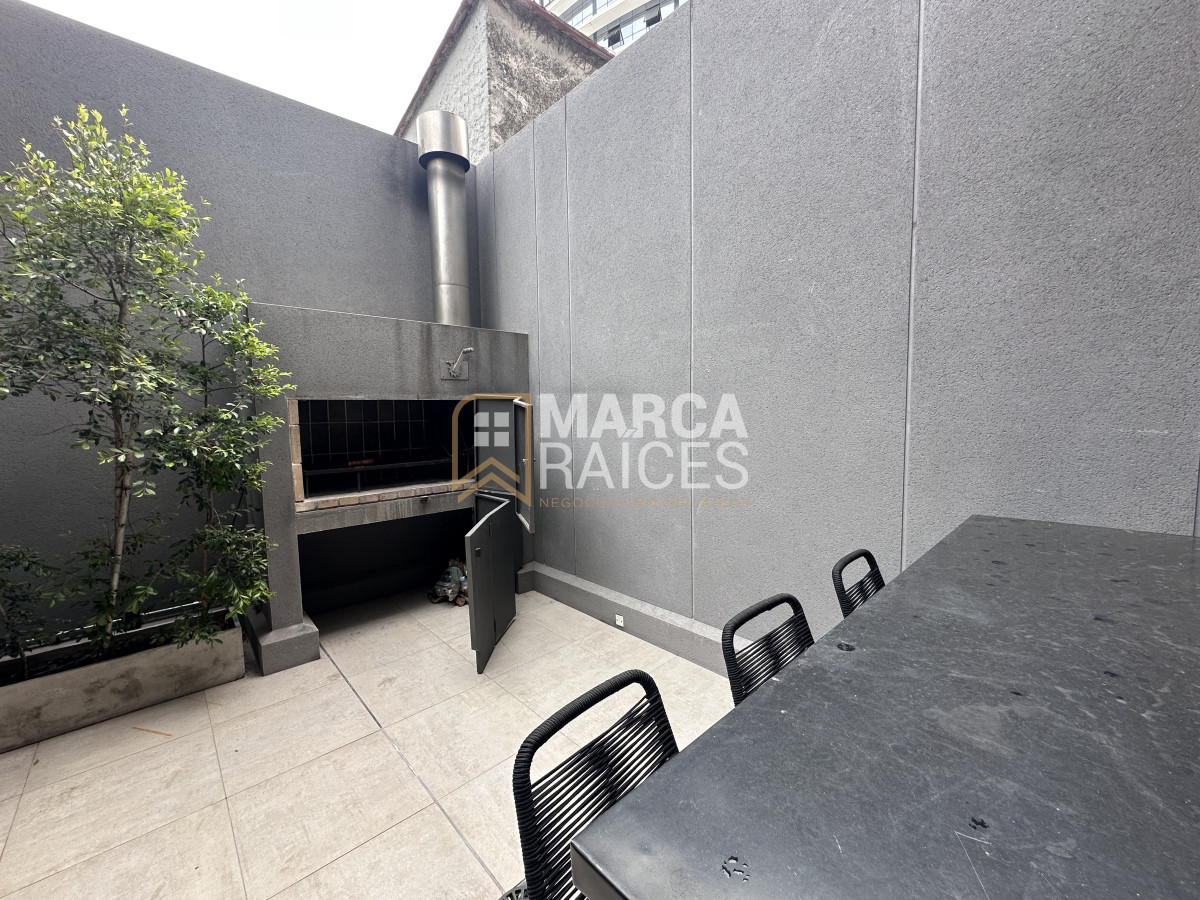 Apartamento ID.1201 - Venta Pent House 2 Dormitorios Con Renta Terraza con Parrillero Y Garaje Doble Punta Carretas Montevideo