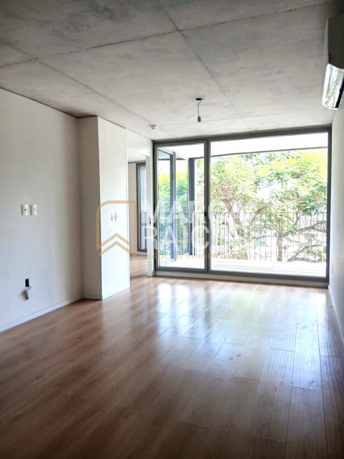 Apartamento ID.1934 - Alquiler Apartamento 1 Dormitorio con patio Centro Sur Montevideo