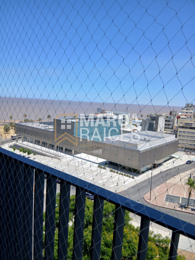 Apartamento ID.1792 - Alquiler Apartamento 3 Dormitorios 2 Baños Piscina Edificio de Categoria Centro Montevideo