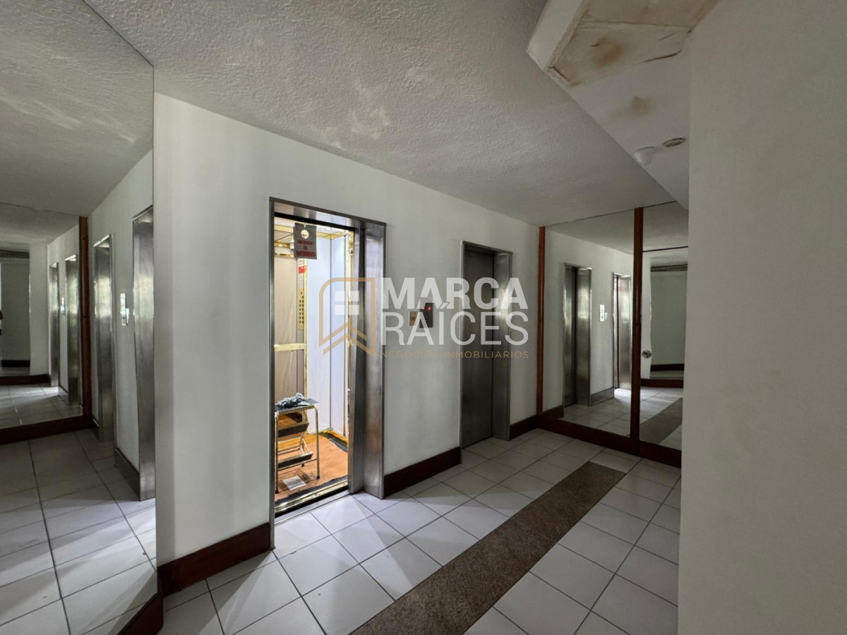 Apartamento ID.1865 - Alquiler Apartamento Monoambiente Con Balcon Piso Vista a la Rambla Pocitos Montevideo