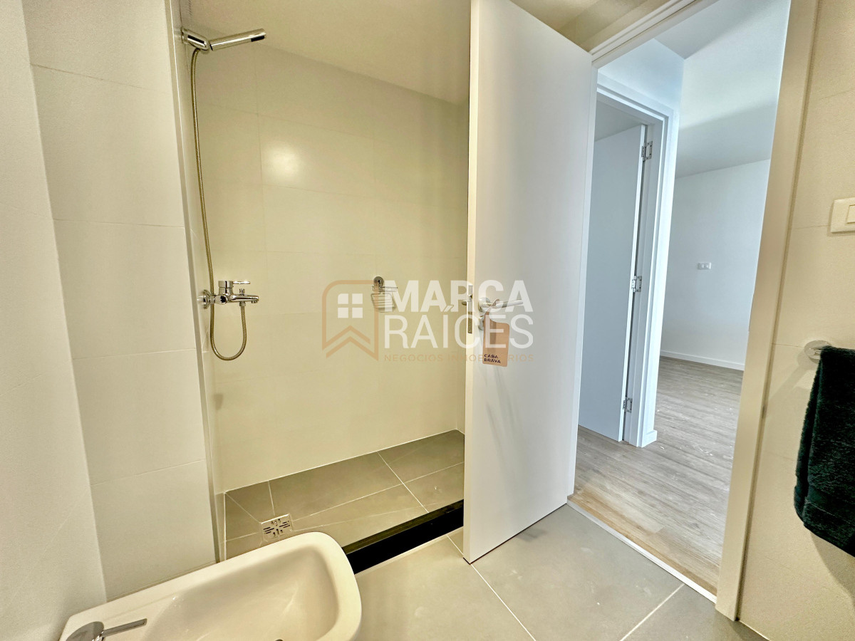 Apartamento ID.1012 - Venta Apartamento 2 Dormitorios a Estrenar Piso 6 Centro Montevideo