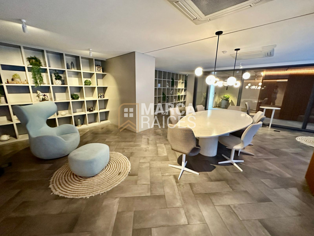 Apartamento ID.1212 - Alquiler Apartamento Premium Duplex 2 Dormitorios 2 Baños Piscina Centro Montevideo