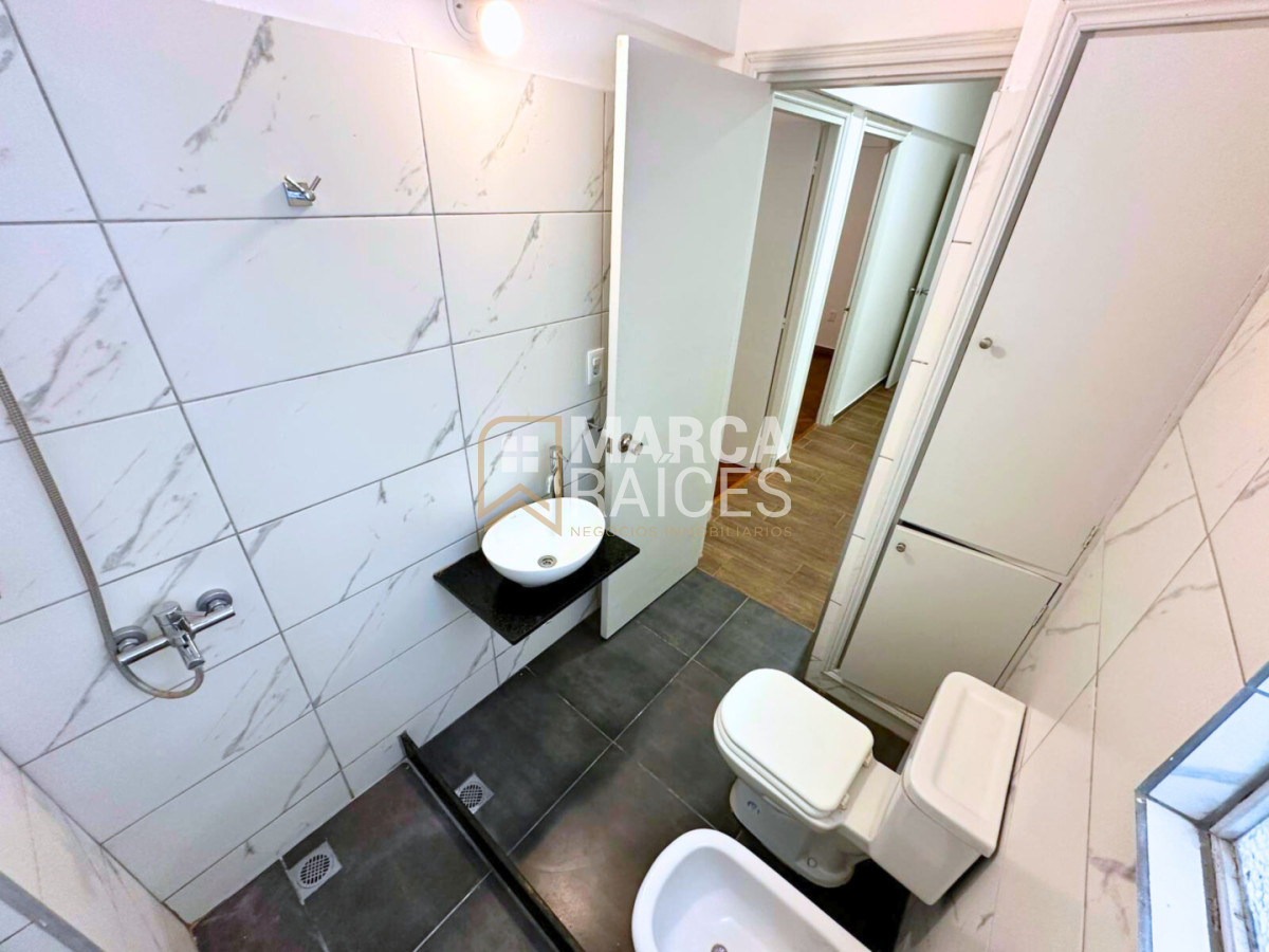 Apartamento ID.1886 - Alquiler Apartamento 2 Dormitorios Centro Montevideo