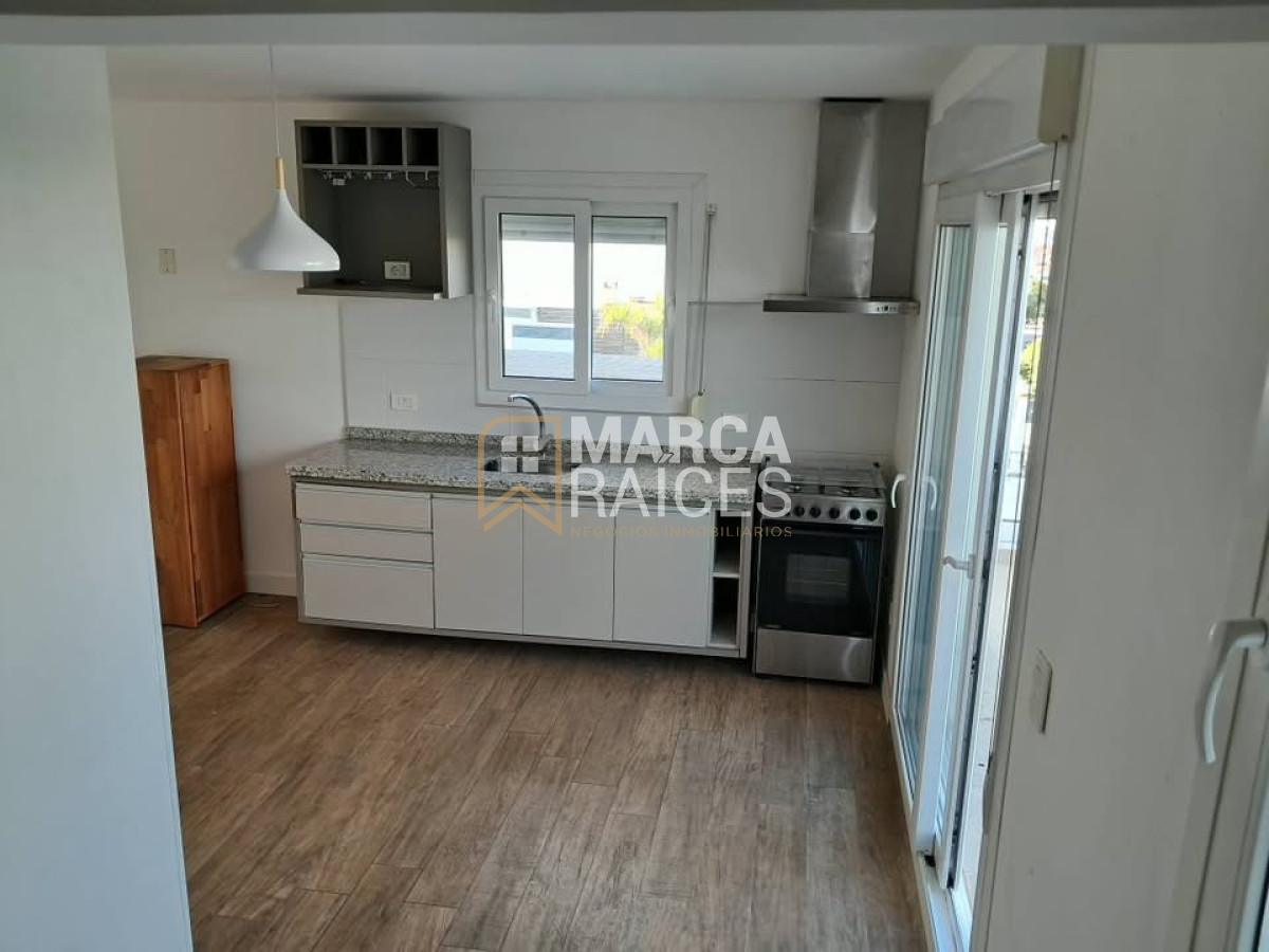 Apartamento ID.2042 - Alquiler Monoambiente con Amplia Terraza Punta Carretas Montevideo