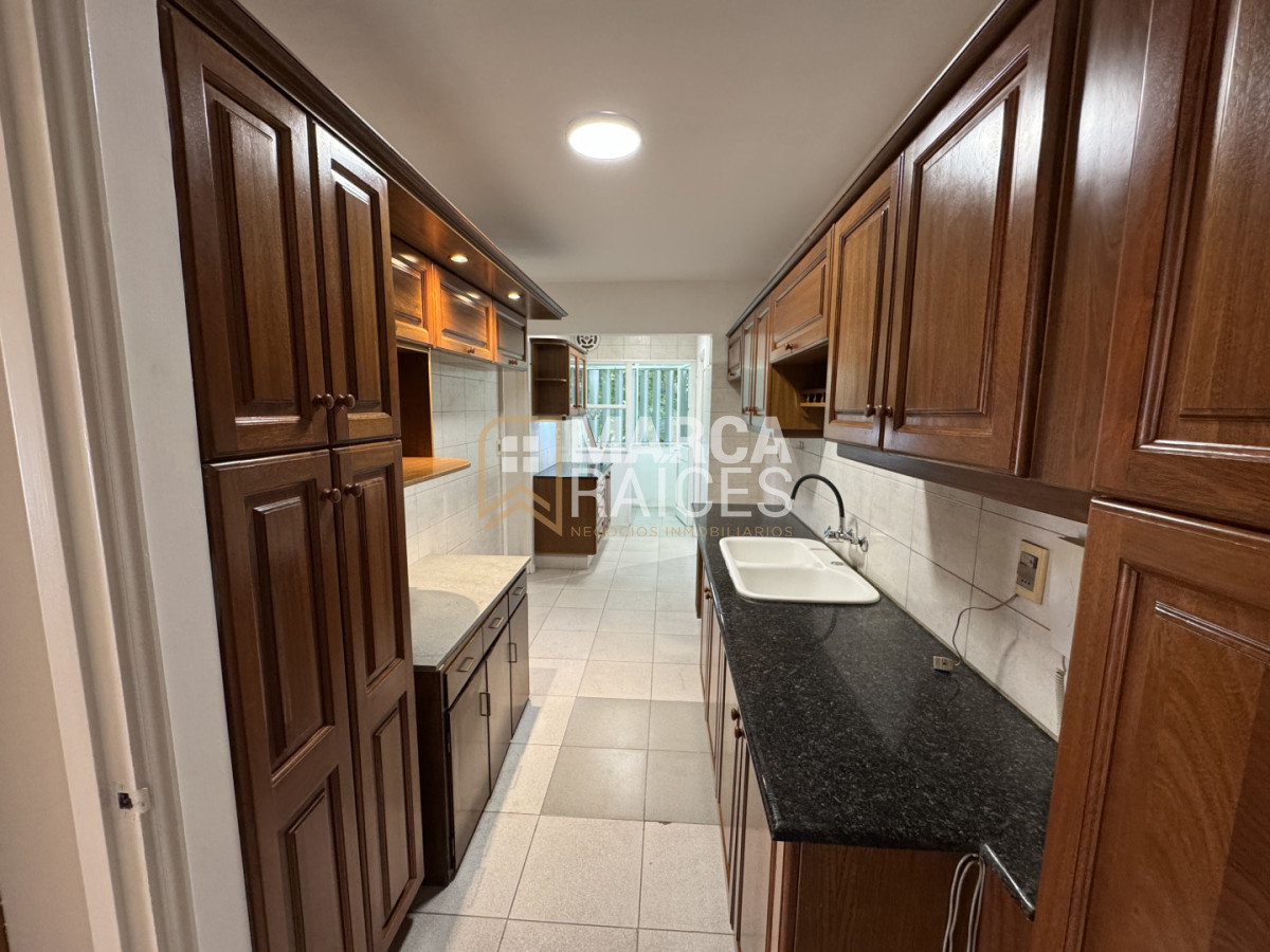 Apartamento ID.1734 - Venta Apartamento 4 dormitorios 3 baños Garage Pocitos Montevideo