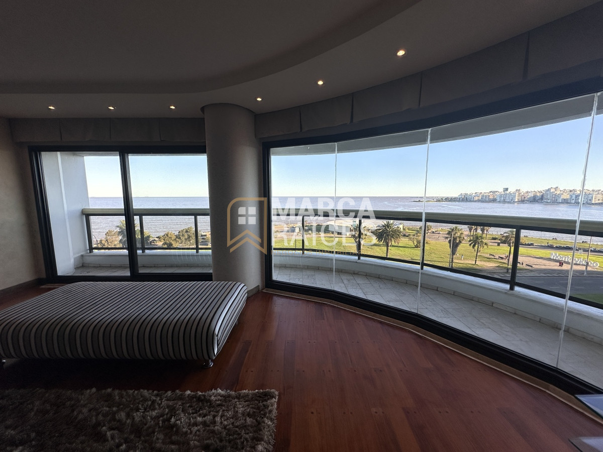 Apartamento ID.853 - Venta Apartamento Frente a Rambla Kibon 3 Dormitorios + Servicio Garage Doble Vista a la Rambla Pocitos Montevideo