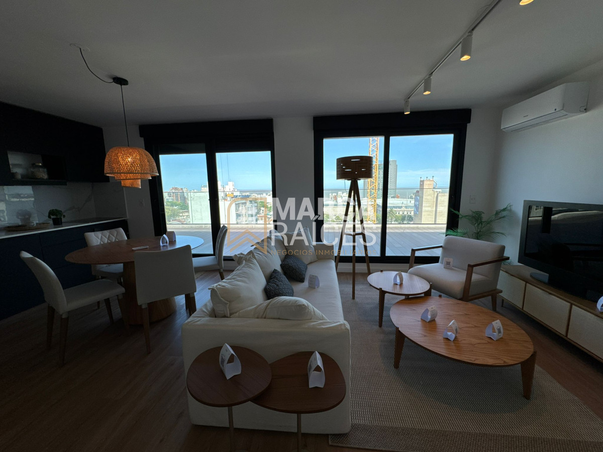 Apartamento ID.1201 - Venta Pent House 2 Dormitorios Con Renta Terraza con Parrillero Y Garaje Doble Punta Carretas Montevideo