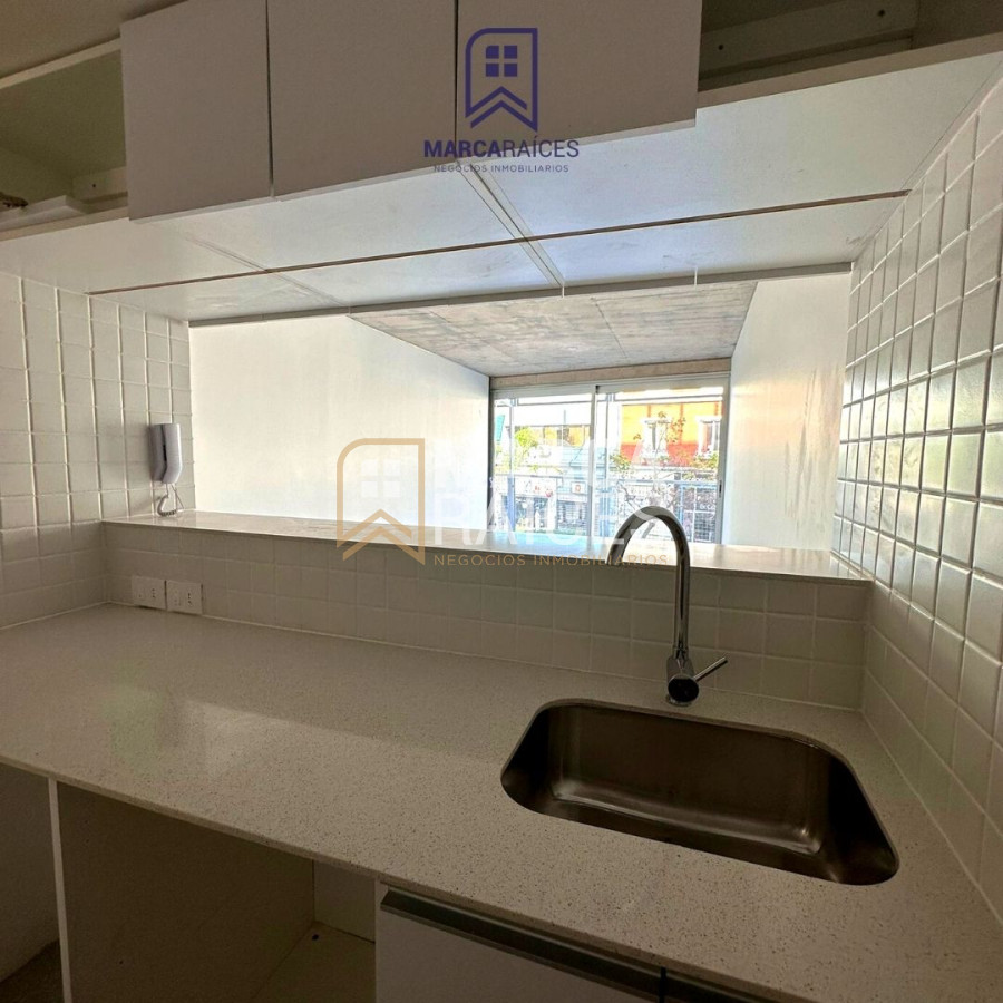 Apartamento ID.345 - Venta Apartamento 1 Dormitorio Balcon y Patio con renta Palermo Montevideo