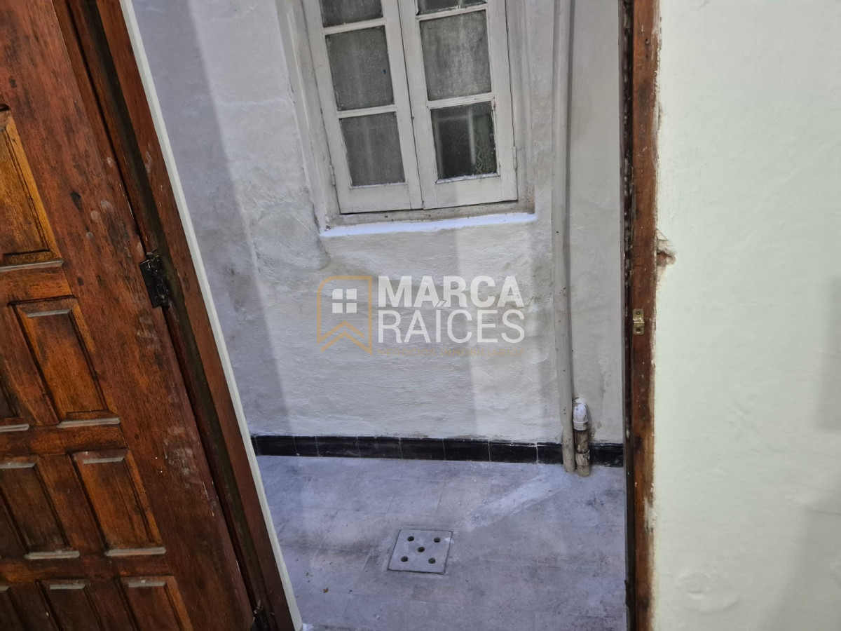 Apartamento ID.1247 - Alquiler Apartamento 1 Dormitorio Patio Planta Baja Centro Montevideo