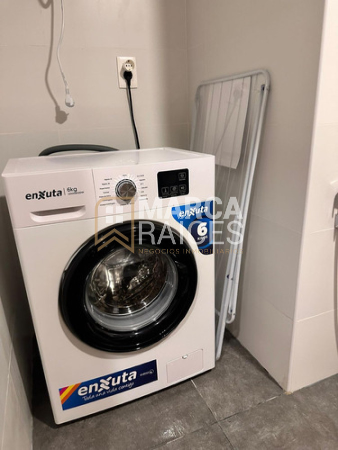 Apartamento ID.1827 - Alquiler Apartamento Monoambiente con Patio Pocitos Montevideo