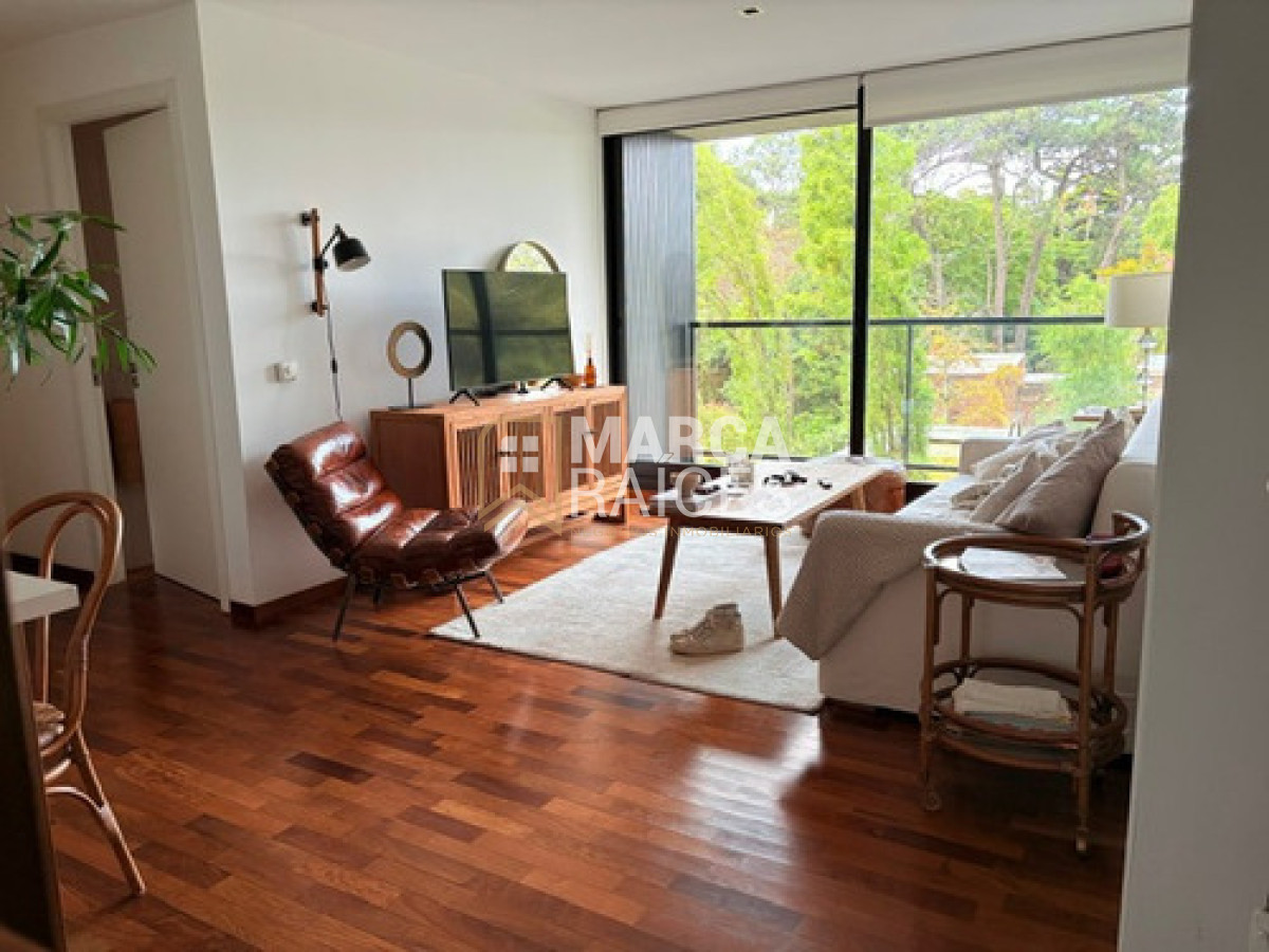 Apartamento ID.1566 - Alquiler apartamento con piscina en Carrasco, Montevideo. 
