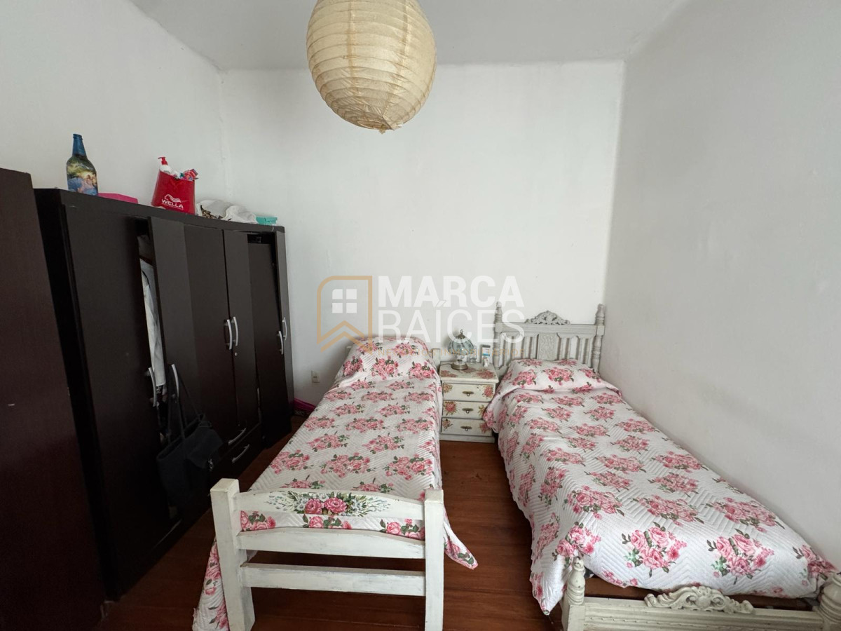 Apartamento ID.1731 - Venta Apartamento 2 Dormitorios 1 Baño Con Renta Primer Piso por Escalera Pocitos Montevideo