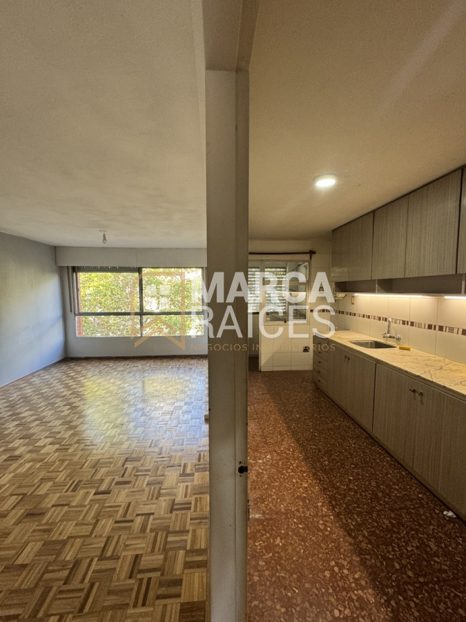 Apartamento ID.718 - Venta Apartamento 2 Dormitorios 2 Baños Con Estacionamiento Centro