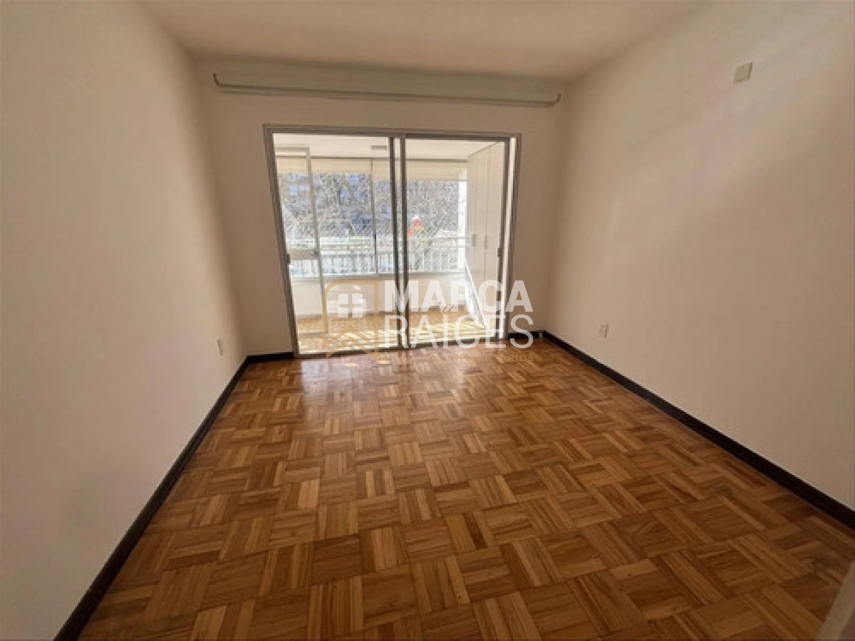 Apartamento ID.1669 - Alquiler Apartamento Hermoso y Amplio en una de las Mejores Zonas de Pocitos